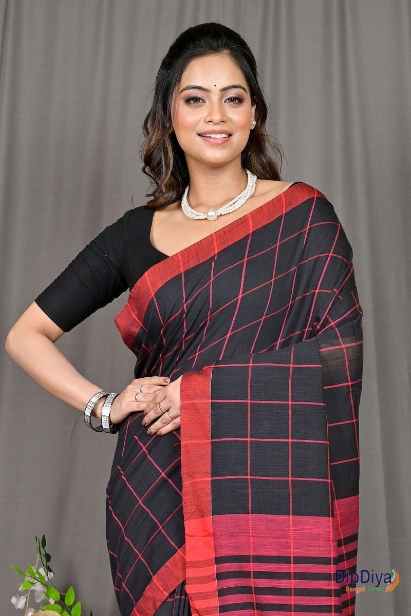 Black Cotton Blended Parodhi Hand Loom Saree (483)